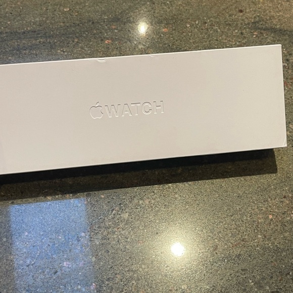 APPLE Watch Series 9 41mm Midnight AL SB M/L GPS Model # A2979  IN SEALED BOX - Picture 13 of 13